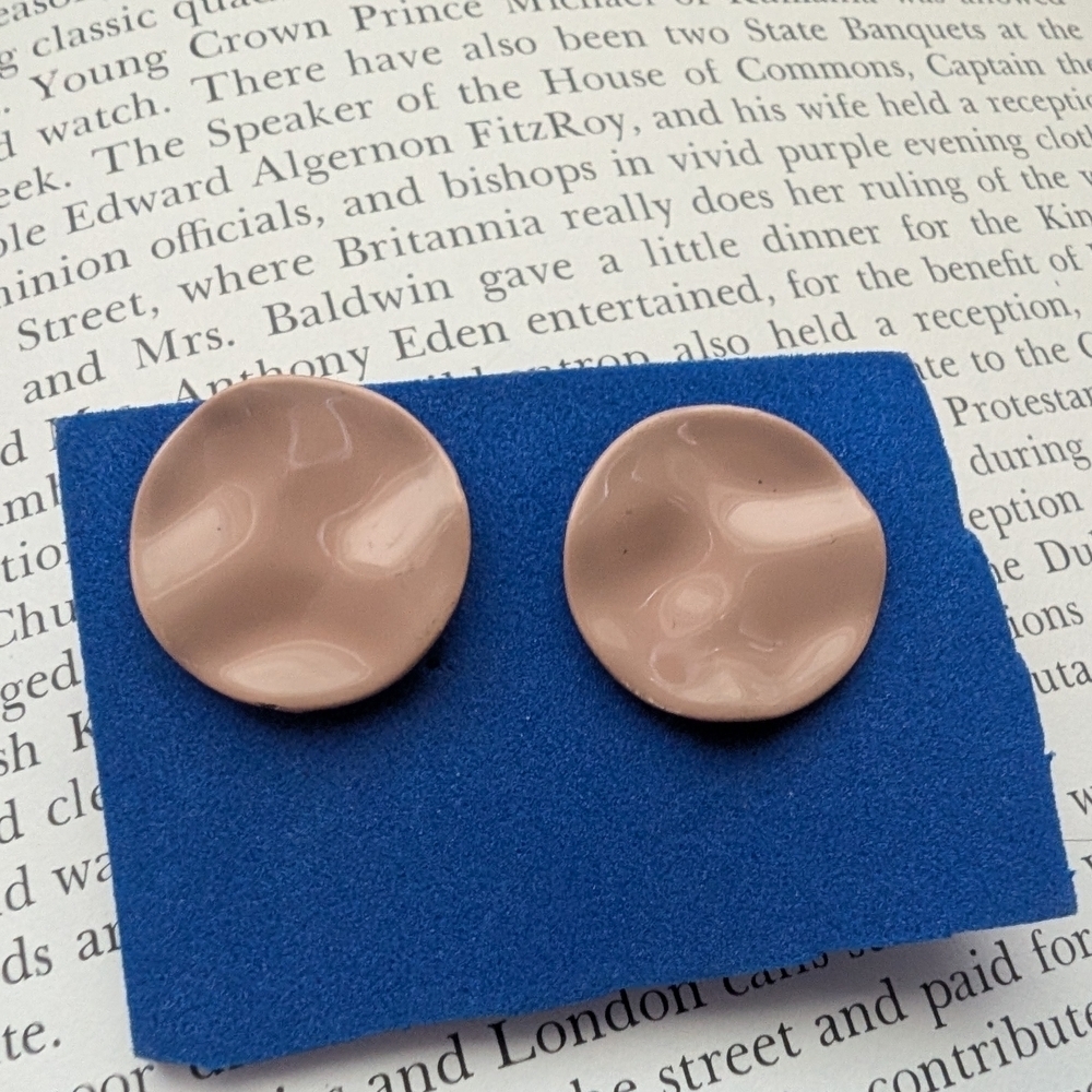 Vintage Pink Round Stud Earrings